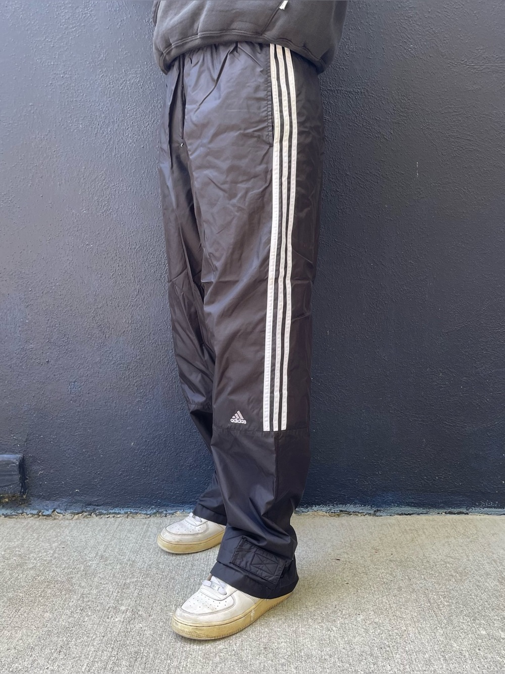 Y2k black and white Adidas wide leg baggy striped track pants size large